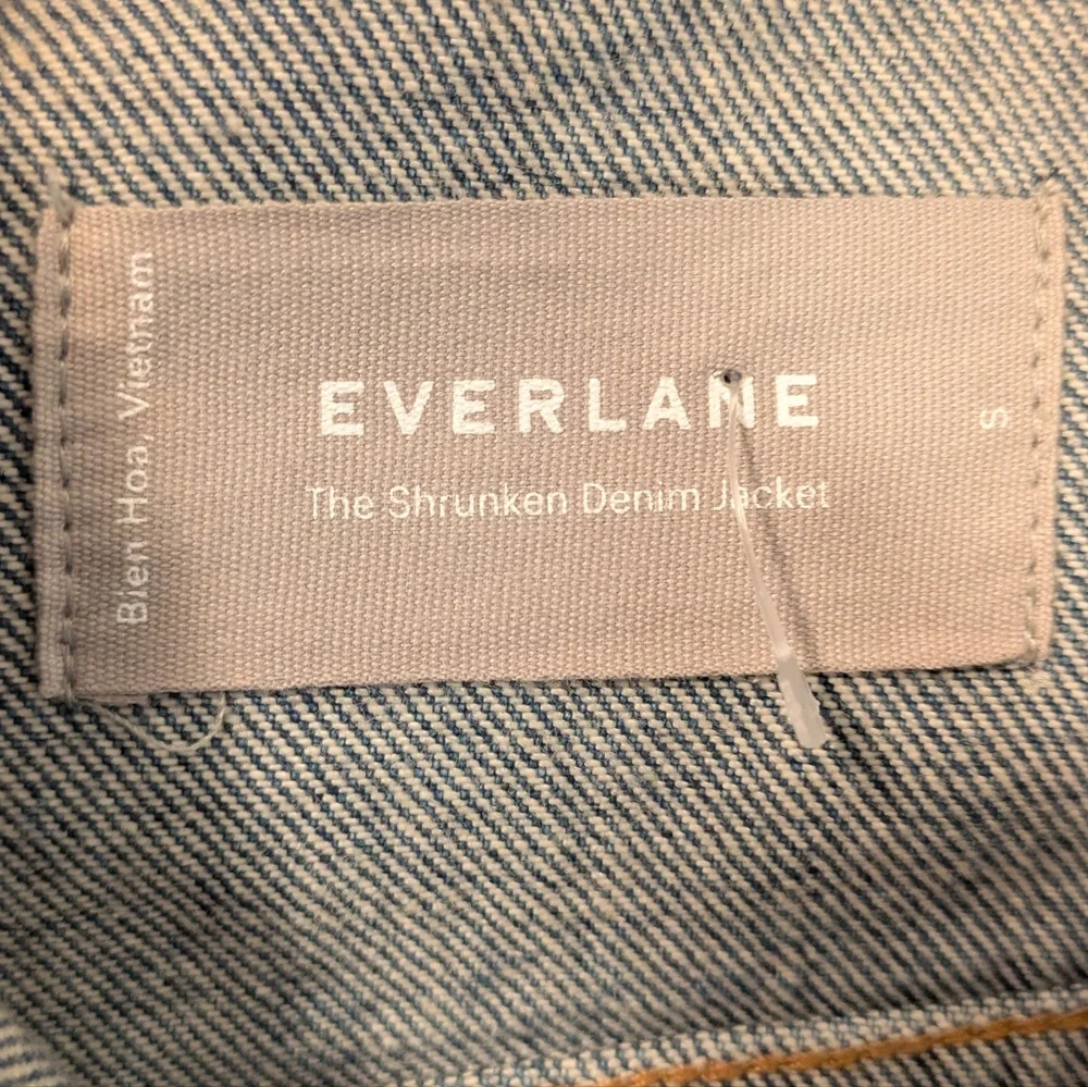 Everlane The Shrunken Denim Jacket - Picture 6 of 8